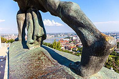 《毁灭全明星》厂商转投微软平台 协助开发《盗贼之海》